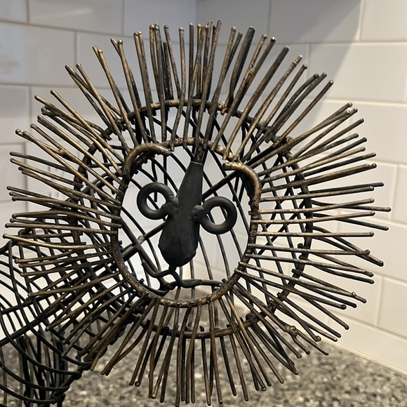 Vintage Metal Wire Lion Sculpture in the Style of C. Jere - Picture 3 of 3
